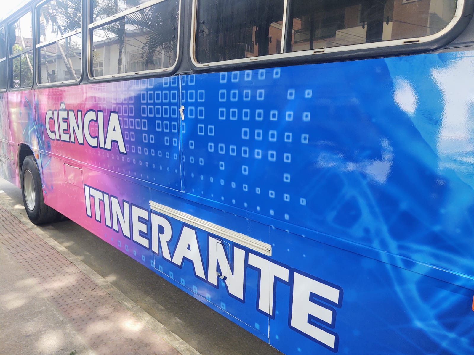 ECOBORA - Ônibus-laboratório